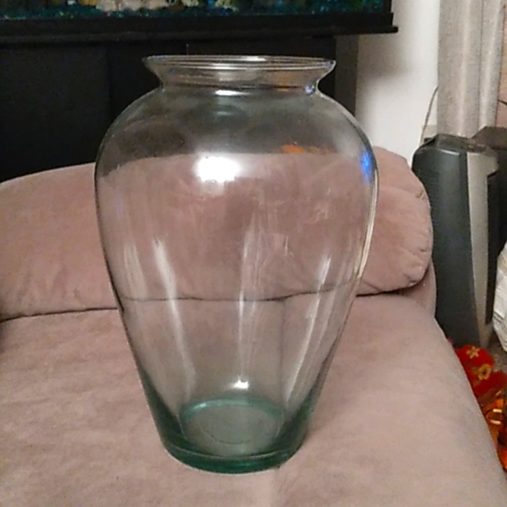 LG vintage vase